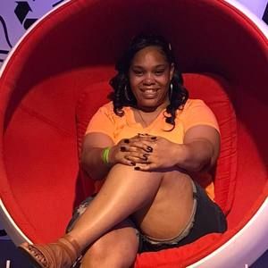 Meet your Posher, Nella